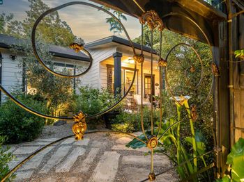 3229 Toyon Ter