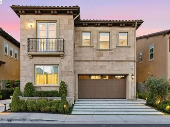 1091 Trumpet Vine Lane