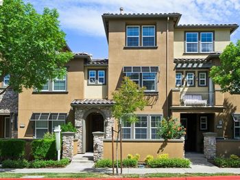 3118 Fioli Way