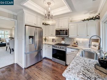 120 Lawnview Cir