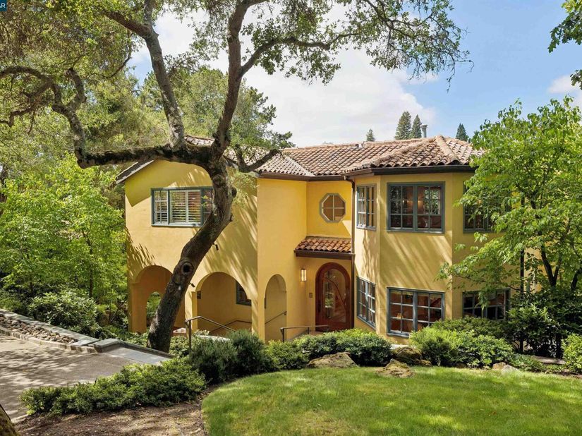 124 Camino Sobrante, Orinda CA 94563