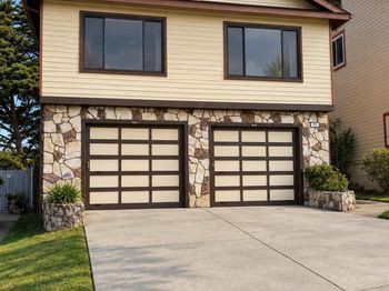 77 Parkrose Ave