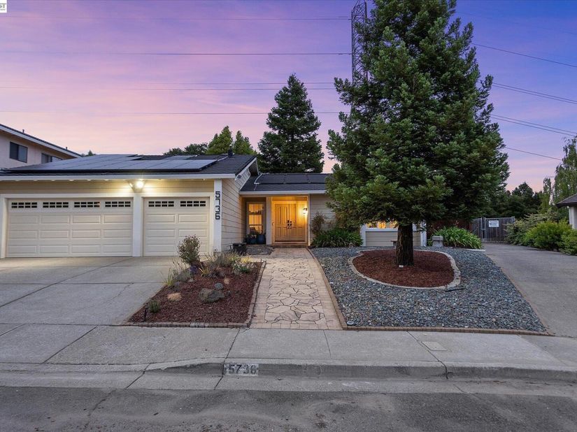 5736 Medallion Ct, Castro Valley CA 94552