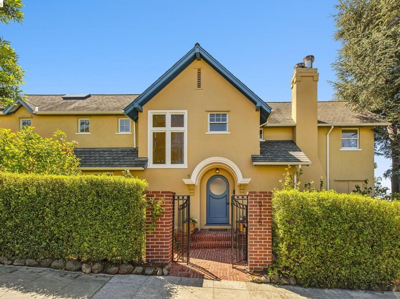 6115 Ocean View Dr, Oakland CA 94618