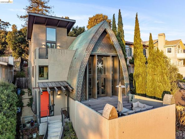 6356 Broadway Ter, Oakland CA 94618