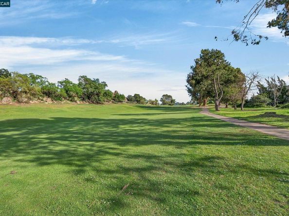 1445 Marchbanks Dr 2, Walnut Creek CA 94598