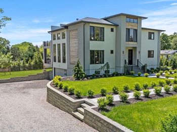 1001 Peconic Bay Blvd