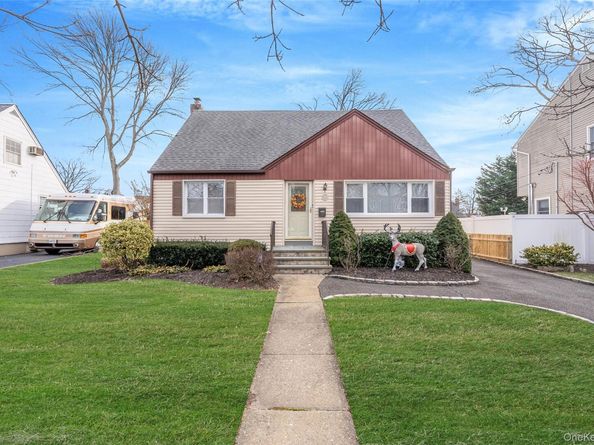 204 Maeder Avenue, North Merrick NY 11566