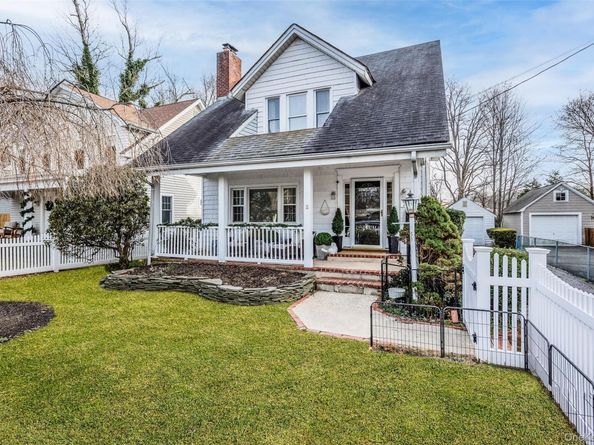 31 Jacobson Avenue, Huntington NY 11743