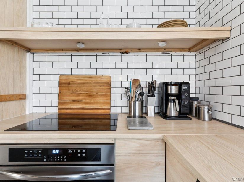 176 Maple Avenue, Flanders NY 11901