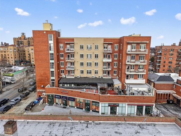 149-06 Northern Boulevard 501, Flushing NY 11354