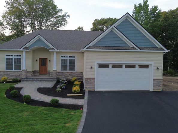 NC Pine Street, Port Jefferson NY 11776