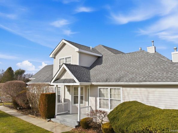 23 Goose Neck Lane, Riverhead NY 11901