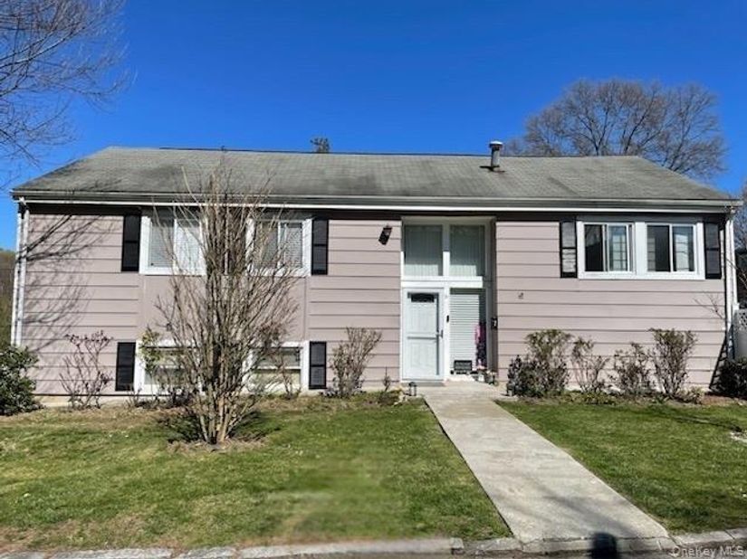 31 Kipling Street, Hartsdale NY 10530