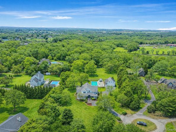 300 Private Road 8, Cutchogue NY 11935