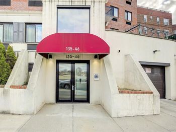 135-46 Grand Central Parkway