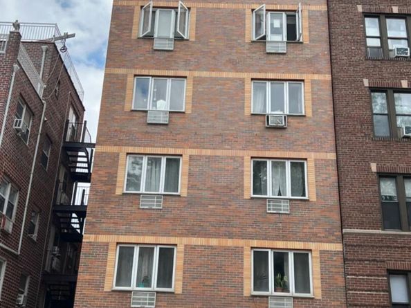 43-07 48th Street 5B, Sunnyside NY 11104
