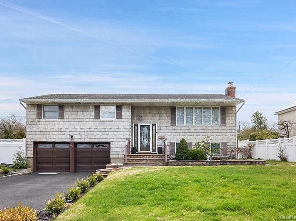 86 New Highway, Commack NY 11725