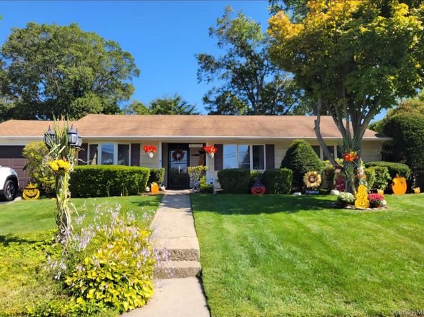 59 Holiday Park Drive, Centereach NY 11720