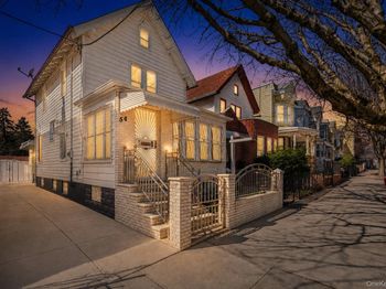 54 Chestnut Street