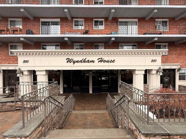 200 Atlantic Avenue 417, Lynbrook NY 11563