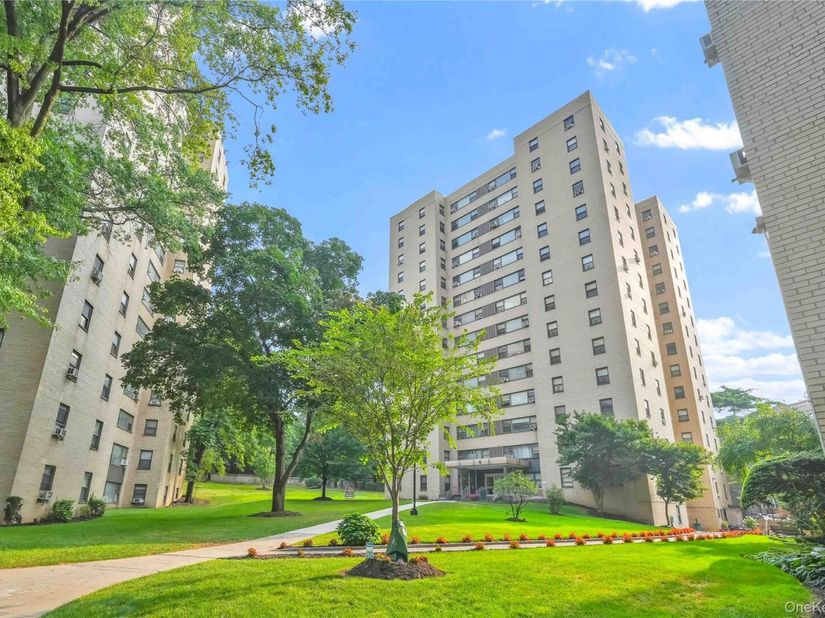 6 Fordham Hill Oval 11G, Bronx NY 10468