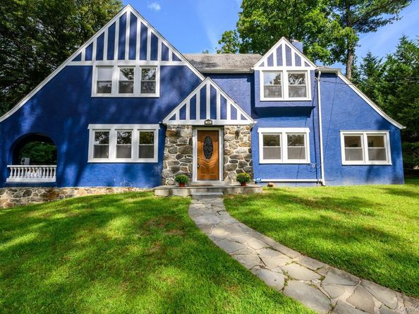 15 Ranger Place, New Rochelle NY 10804