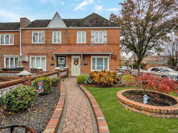 62-02 78th Street, Middle Village NY 11379