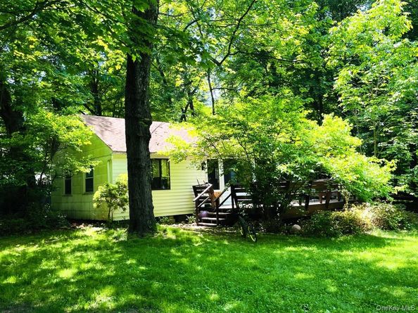 3300 Baker Street 16, Mohegan Lake NY 10547