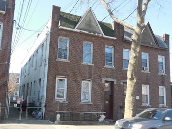 1539 Mayflower Avenue