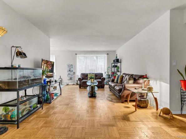 640 W 231 Street 2B, Bronx NY 10463