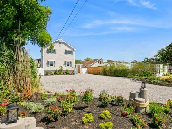 282 S Ketcham Avenue, Amityville NY 11701
