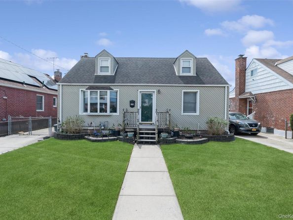 278 Dogwood Road, Valley Stream NY 11580