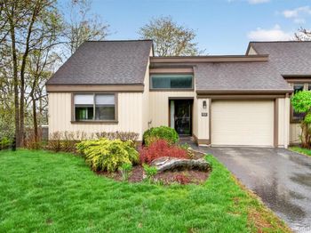 582 Heritage Hills