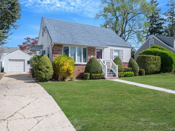 216 Doris Avenue, North Bellmore NY 11710