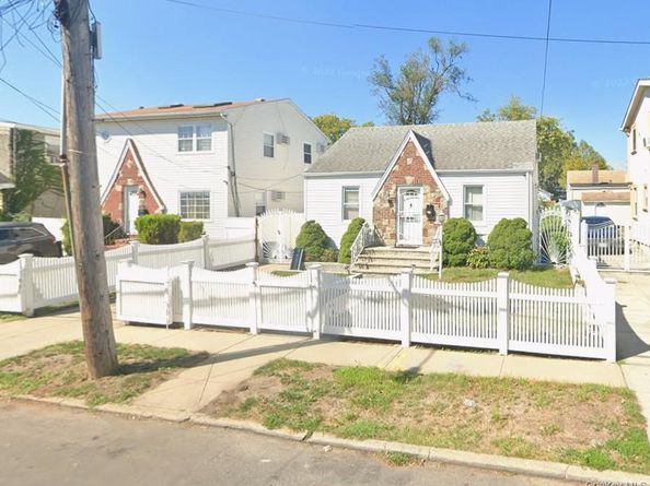 11922 237th Street, Cambria Heights NY 11411