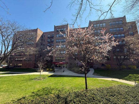 18-75 Corporal Kennedy Street 4A, Bayside NY 11360