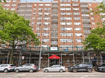 3131 Grand Concourse