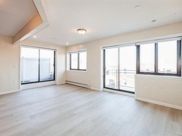 9411 65th Road 7A, Rego Park NY 11374