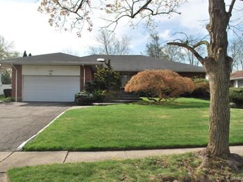 27 Whittier Drive