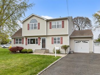 15 Adams Street E