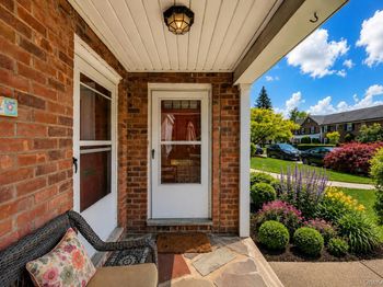 45 Robins Crescent