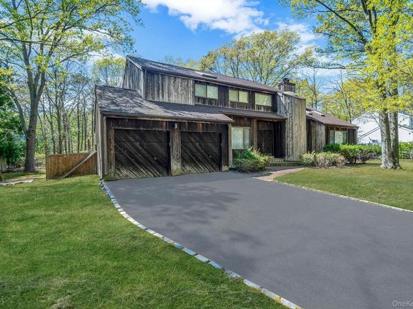10 Lily Drive, South Setauket NY 11720