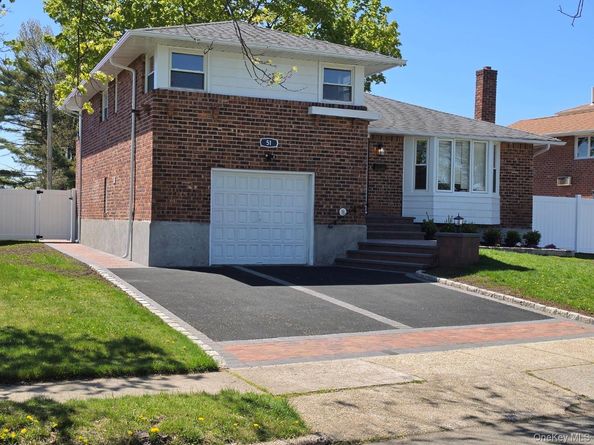 51 Stephen Street, Levittown NY 11756