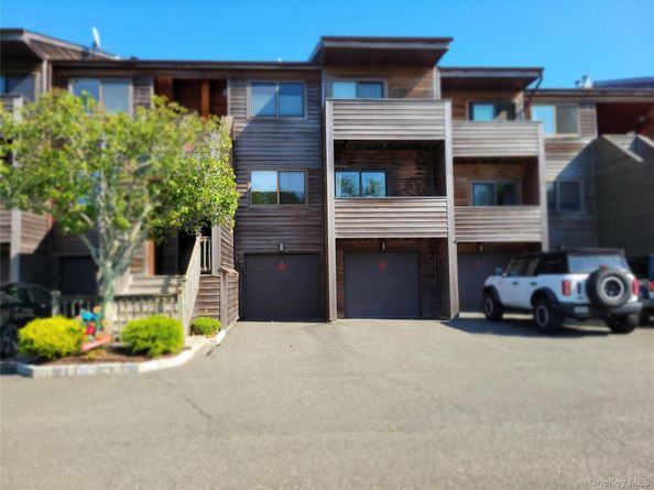 59-39 Watchogue Avenue, East Moriches NY 11940