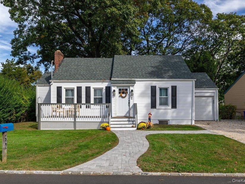 445 Coolidge Drive, Centerport NY 11721