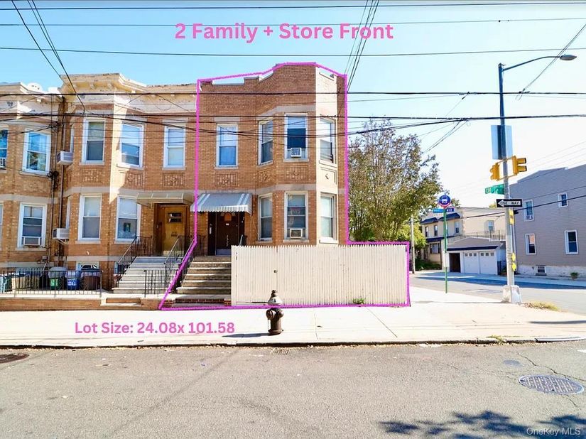 7529 62nd Street, Glendale NY 11385