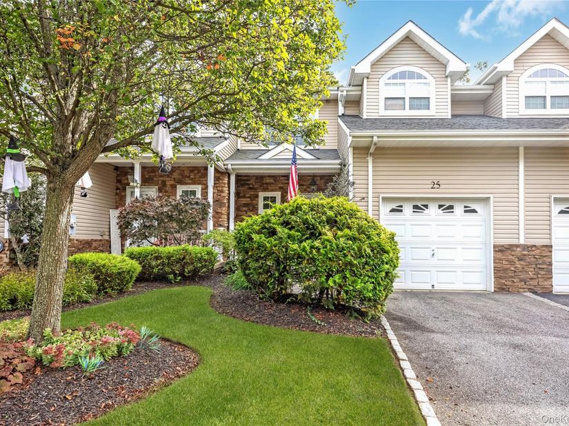 25 Terrace, Patchogue NY 11772