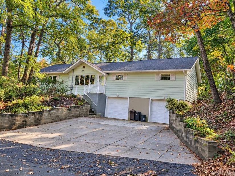 140 Hallock Landing Road, Rocky Point NY 11778