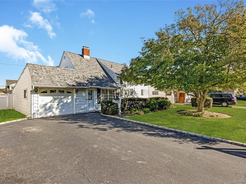 2149 Salisbury Park Drive, Westbury NY 11590